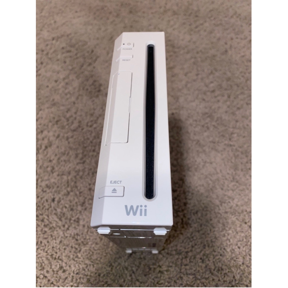Nintendo Wii Bundle with 2 Controllers